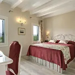 Hotel Colonia & 4*