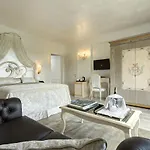Colonia & Hotel
