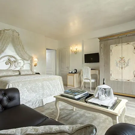 Colonia & Hotel